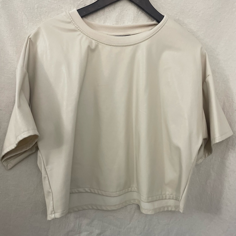 Rewash Short Sleeve Scoop Neck Tee in Off-White